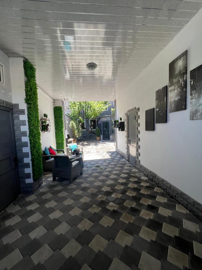 Cool Blue Interior Self Check In Apartman Jereván Kültér fotó