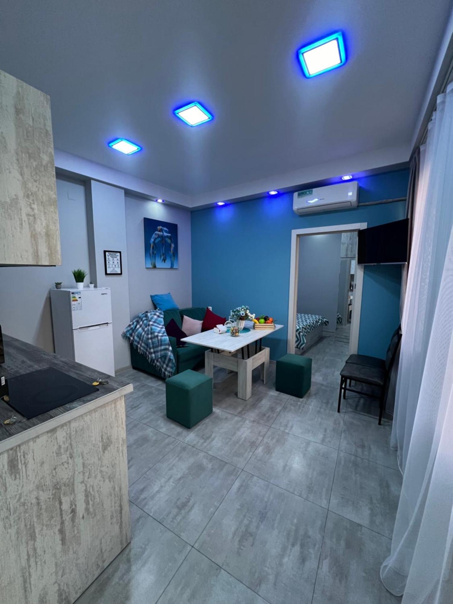Cool Blue Interior Self Check In Apartman Jereván Kültér fotó