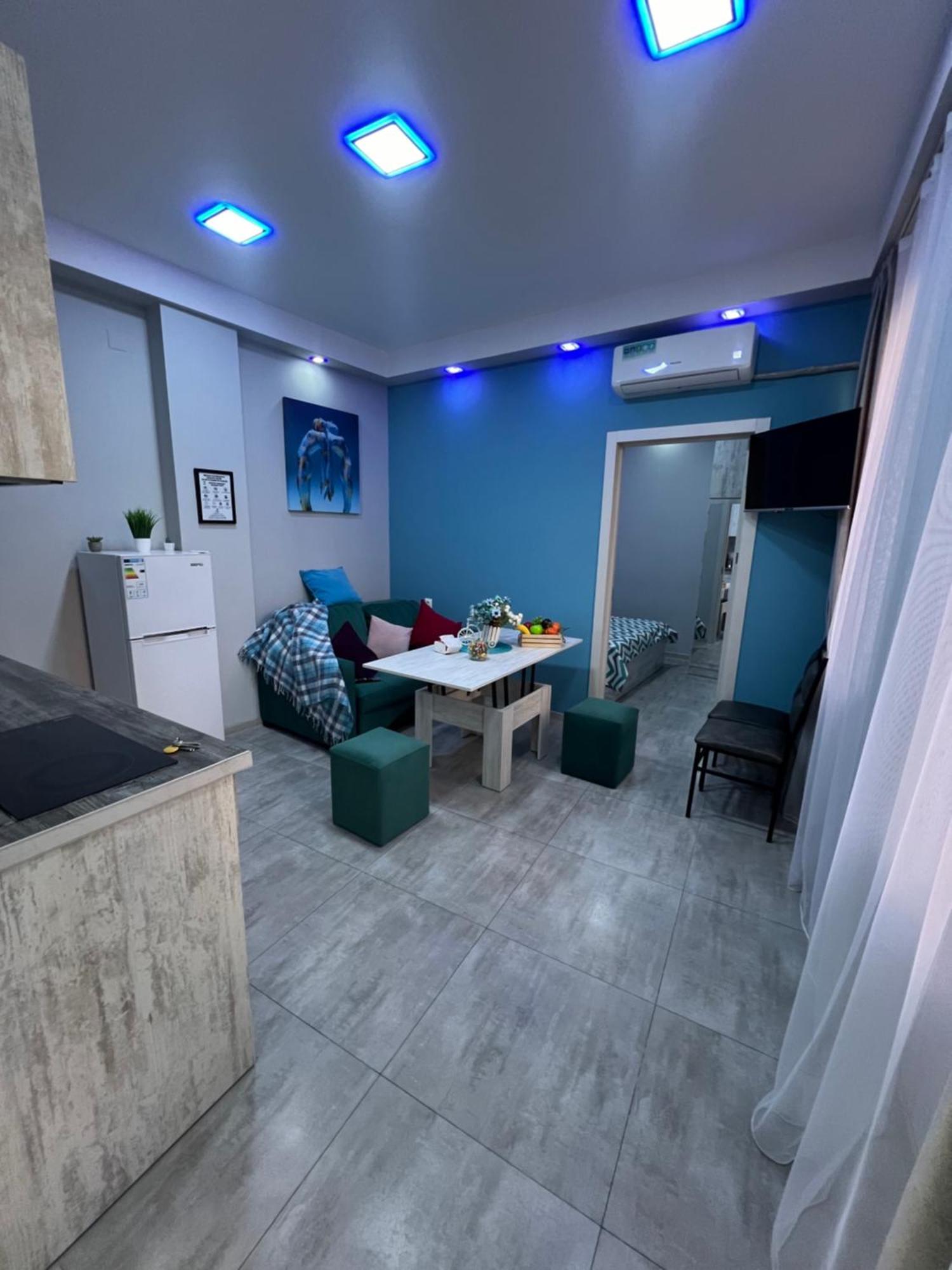 Cool Blue Interior Self Check In Apartman Jereván Kültér fotó
