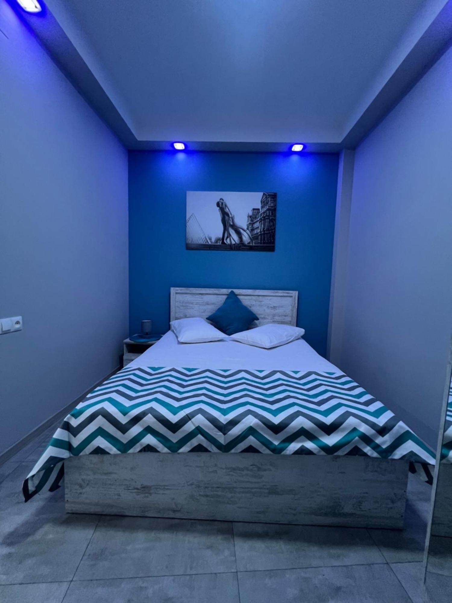 Cool Blue Interior Self Check In Apartman Jereván Kültér fotó