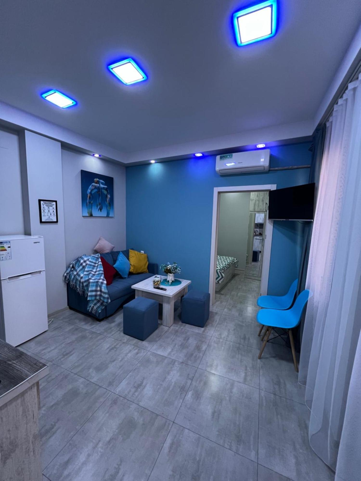 Cool Blue Interior Self Check In Apartman Jereván Kültér fotó