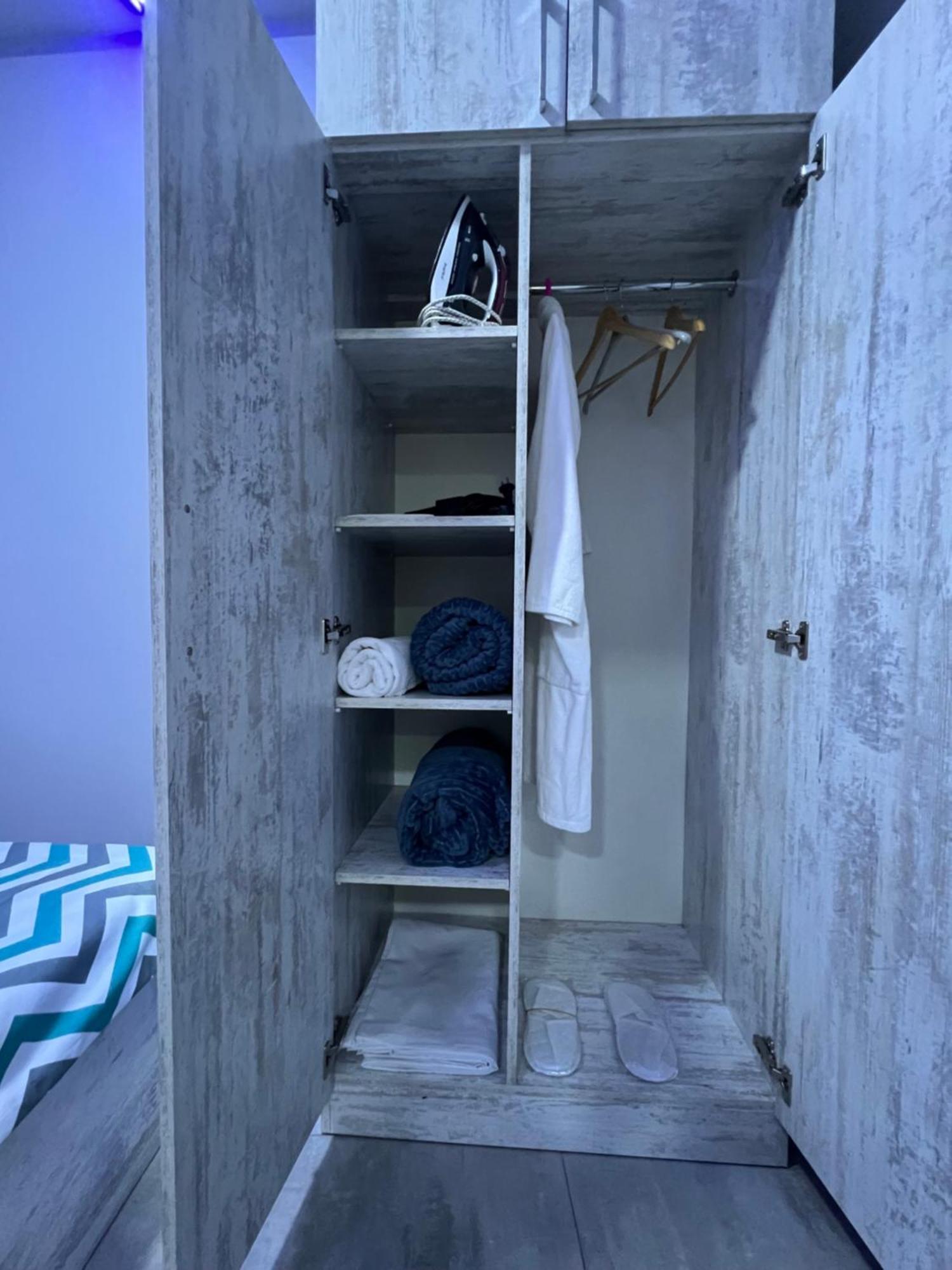 Cool Blue Interior Self Check In Apartman Jereván Kültér fotó